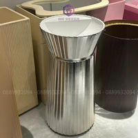 Chậu rửa đứng lavabo nhập khẩu L028