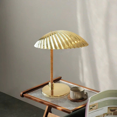 Đèn bàn Makimoto Pearl 1604