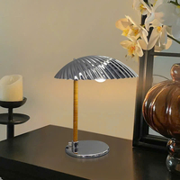 Đèn bàn Makimoto Pearl 1604
