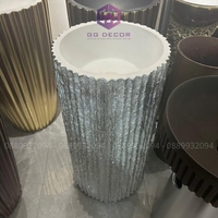 Chậu rừa đứng nhập khẩu L061