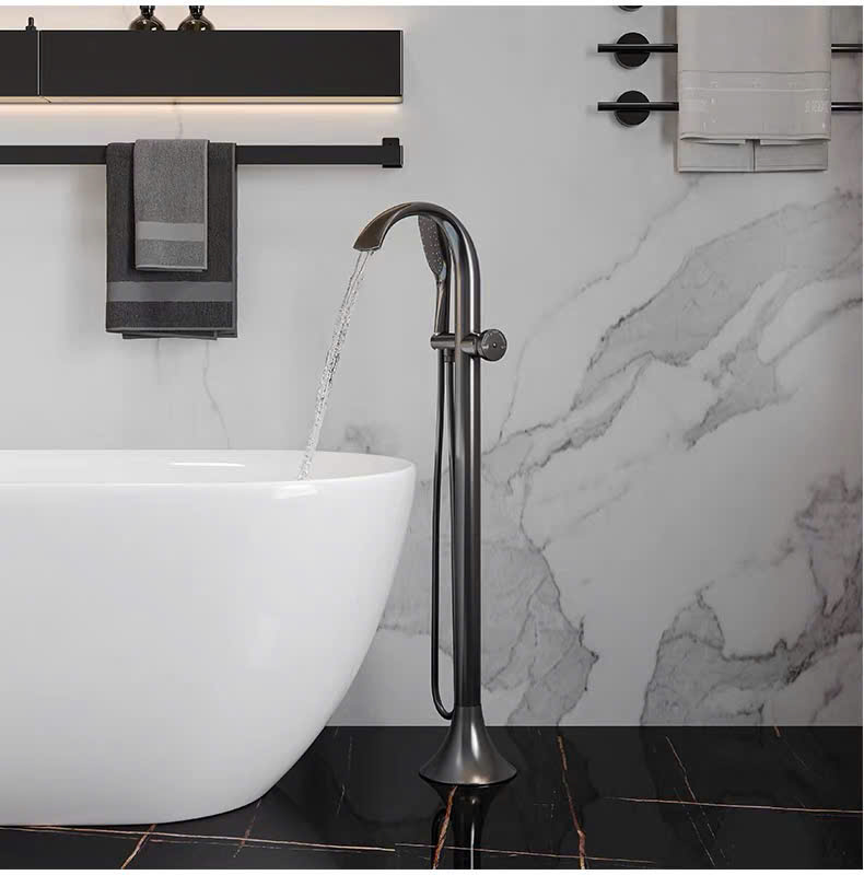 Vòi bồn tắm đứng nhập khẩu VBT006