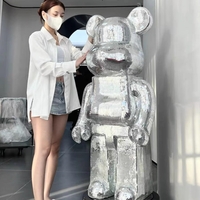 Tượng Bearbrick có giá để sach