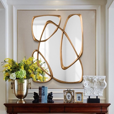 Gương trang trí hình thù độc đáo